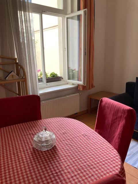 Aparthotel City 5 Прага Екстериор снимка