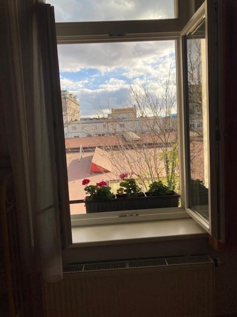 Aparthotel City 5 Прага Екстериор снимка