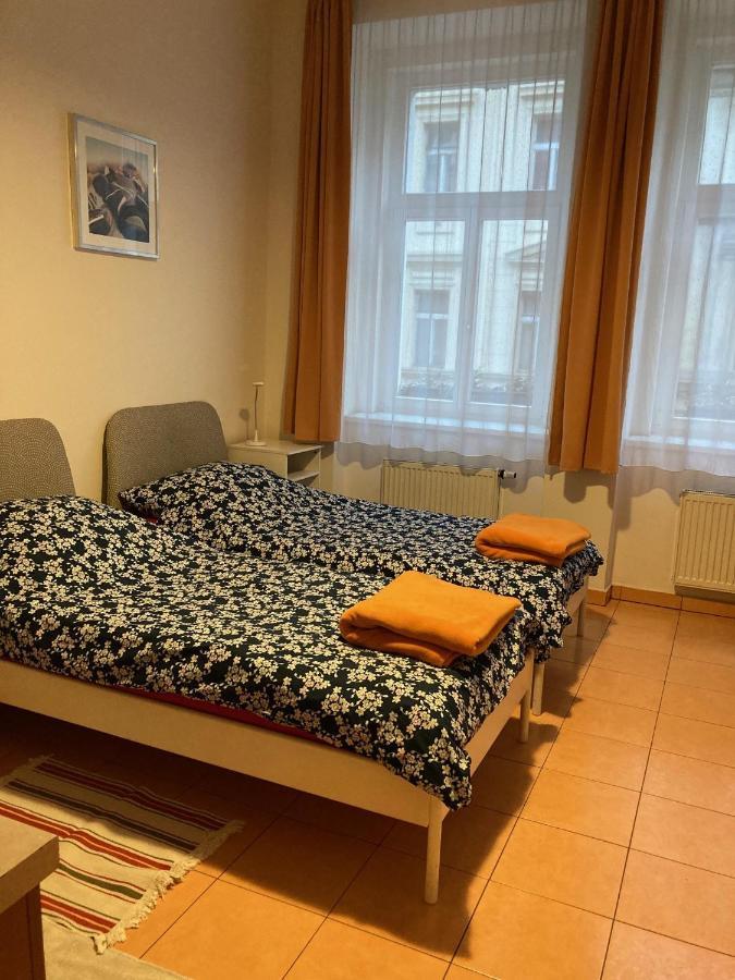 Aparthotel City 5 Прага Екстериор снимка