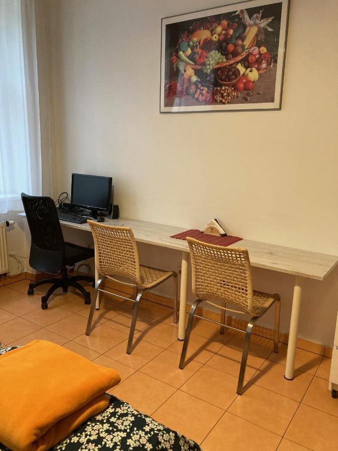 Aparthotel City 5 Прага Екстериор снимка