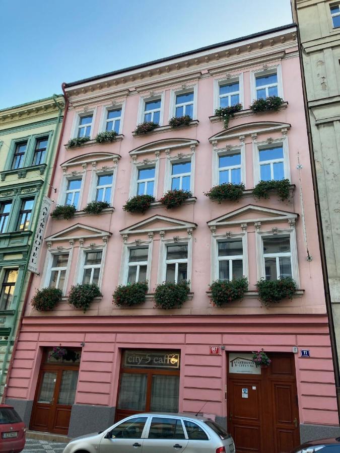Aparthotel City 5 Прага Екстериор снимка