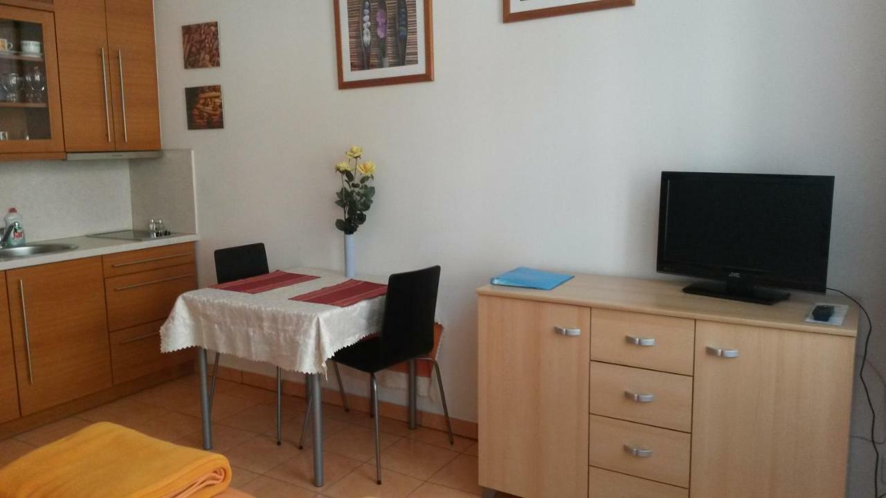 Aparthotel City 5 Прага Екстериор снимка